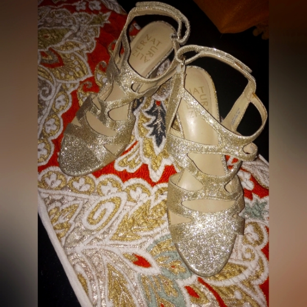 Gold sparkle heels